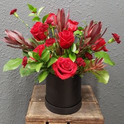Clatskanie Floral - Hat box design with roses.