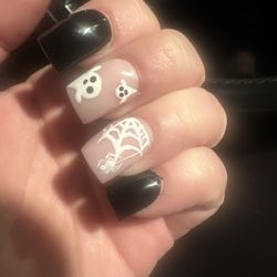 007 Nails - The details were amazing!