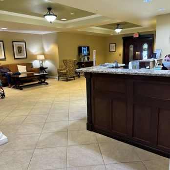 Brookdale Riverwalk - Lobby - Retirement Homes Near Me - Bakersfield, California Brookdale Riverwalk - Lobby - Retirement Homes Near Me - Bakersfield, California