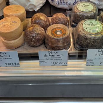 Marché Couvert - Farmers Market Near Me - Colmar, 68