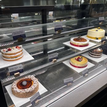 Paris Baguette - Cake selections - Bakeries Near Me - Thousand Oaks, California Paris Baguette - Cake selections - Bakeries Near Me - Thousand Oaks, California