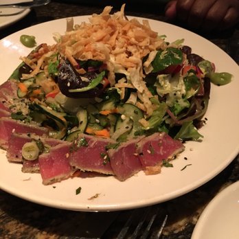 BJ's Restaurant & Brewhouse - Seared Ahi tuna salad - Pizza Near Me - Austin, Texas