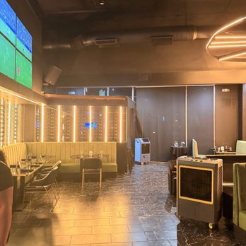 Noir Kitchen & Cocktails - Soul Food Near Me - Nashville, Tennessee