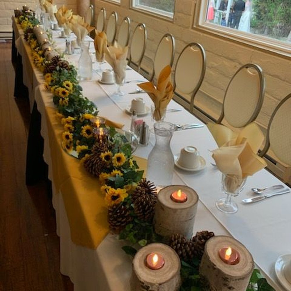 Robin's Nest - Head table - Venues & Event Spaces Near Me - Golden, Colorado Robin's Nest - Head table - Venues & Event Spaces Near Me - Golden, Colorado