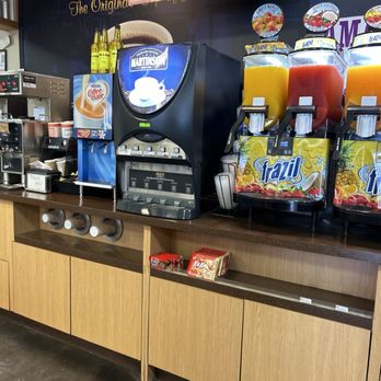 Exxon - Drinks - Convenience Stores Near Me - Thrall, Texas