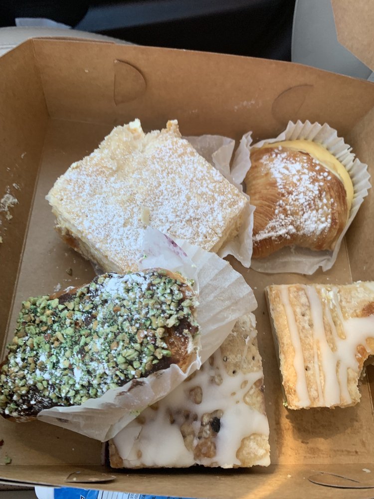 VESUVIO BAKERY 17 Photos & 52 Reviews 8717 W Cermak Rd, North