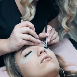 Grace & Glamour Lashes