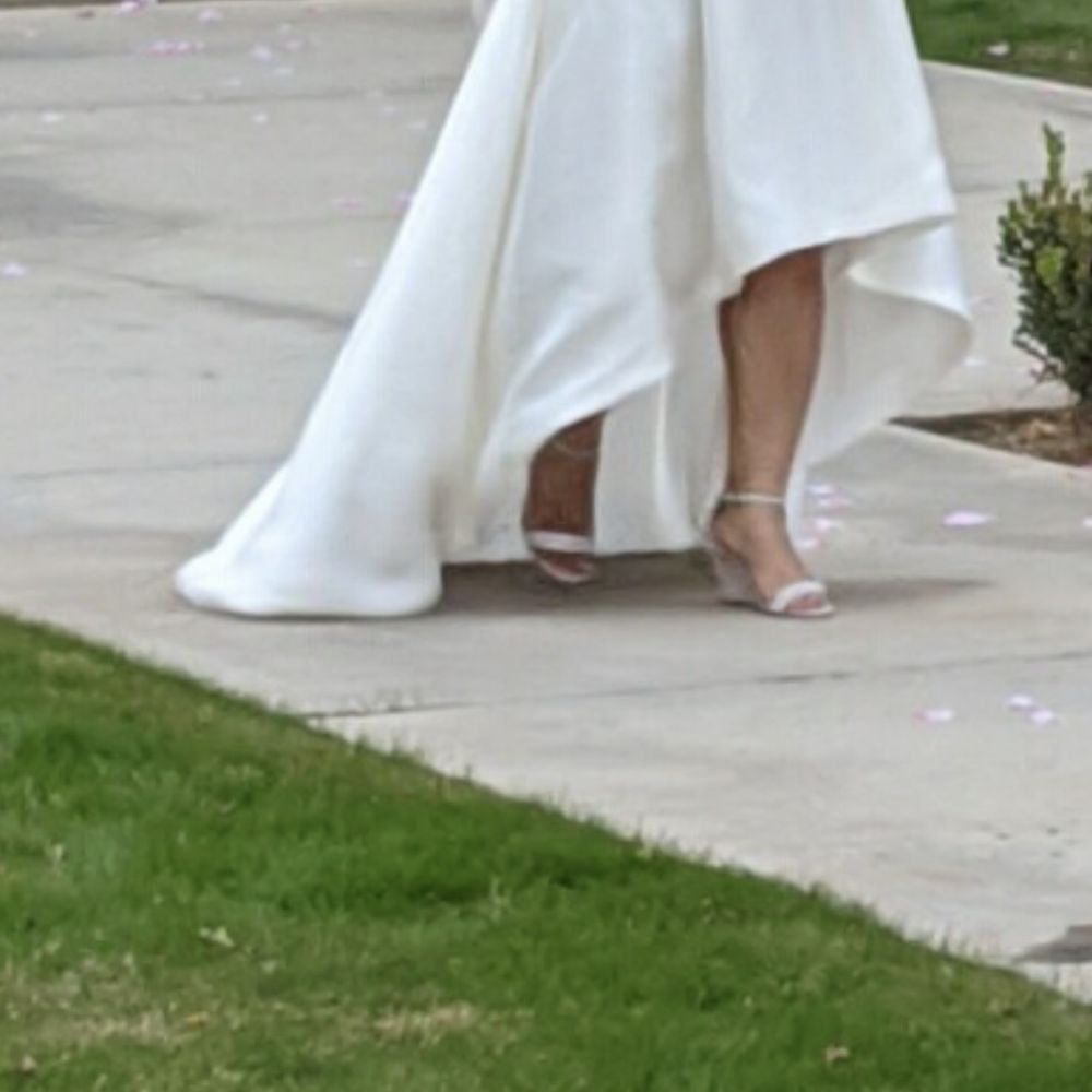 Best Bridal Alterations - Dress - Sewing & Alterations Near Me - Fresno, California Best Bridal Alterations - Dress - Sewing & Alterations Near Me - Fresno, California