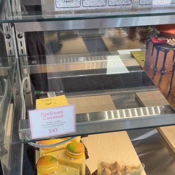 Daan Go Cake Lab - Patisserie/Cake Shop Near Me - Mississauga, Ontario