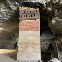 Crystal City Underground - Sketchy support column, but it's part of the charm.