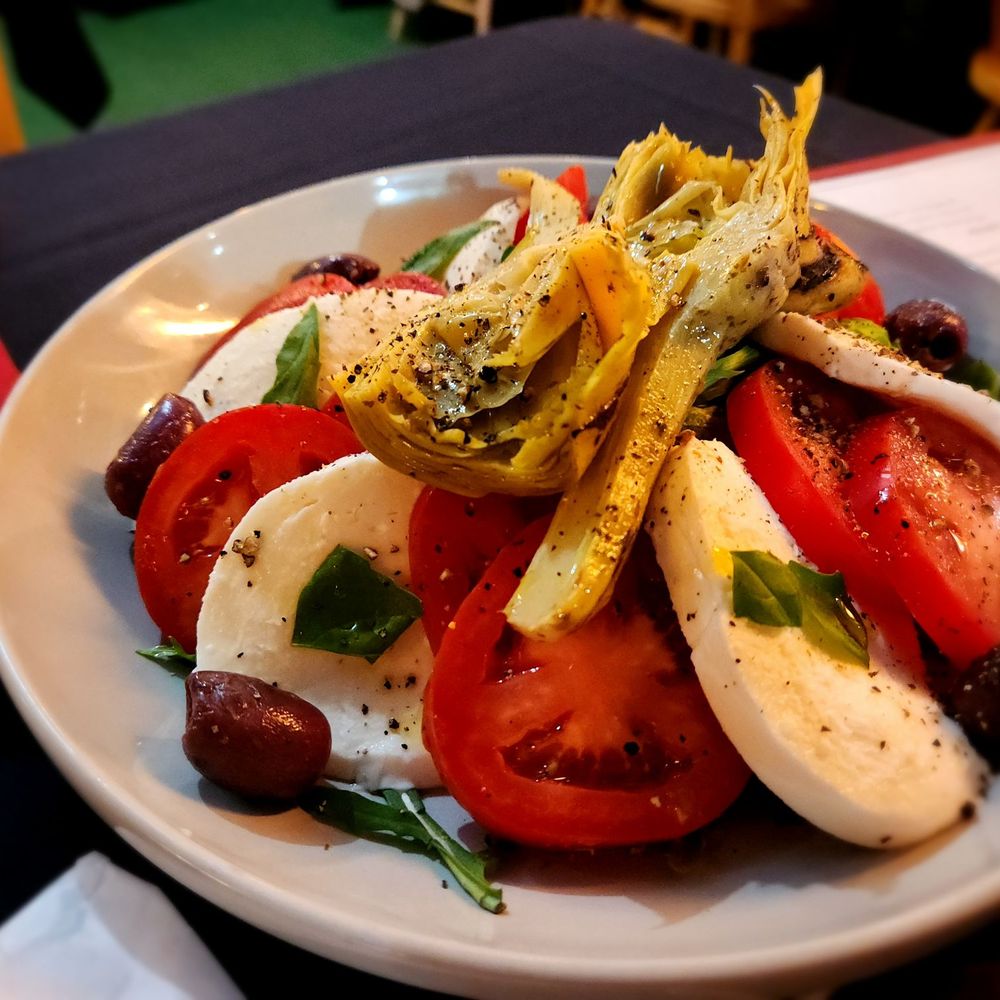 Bedda Mia - Caprese and Artichoke Salad - Italian Near Me - Santa Cruz, California