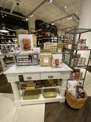 Williams-Sonoma by null