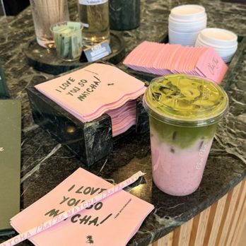 Cha Cha Matcha - To much sugar.. not healthy also they do not sale the salmon  rice vegetables any more.. sadly hope they bring it back - Coffee & Tea Near Me - Beverly Hills, California
