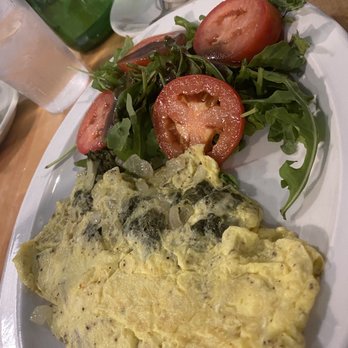 Café Croissant - Omelette - provolone, spinach and onions with the salad - Bakeries Near Me - Miami, Florida Café Croissant - Omelette - provolone, spinach and onions with the salad - Bakeries Near Me - Miami, Florida