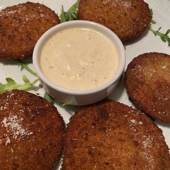 Martin's Tavern - Fried Green Tomatoes - Breakfast & Brunch Near Me - Washington, DC, District of Columbia Martin's Tavern - Fried Green Tomatoes - Breakfast & Brunch Near Me - Washington, DC, District of Columbia