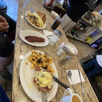 The Cozy Grill - Hash in the middle. - Breakfast & Brunch Near Me - Warwick, Rhode Island