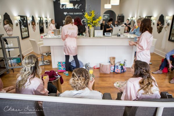 Tame Style Bar 59 Photos 31 Reviews Hair Salons 269 N Hull