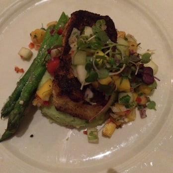 Dewz Restaurant - New American Near Me - Modesto, California