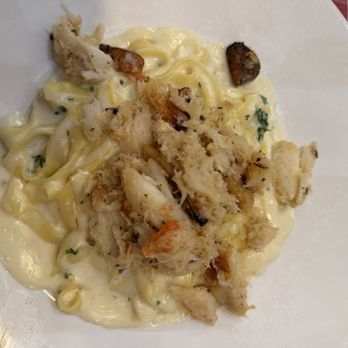 The Old Clam House - Fettuccine Alfredo with crab , so delicious! - Seafood Near Me - San Francisco, California The Old Clam House - Fettuccine Alfredo with crab , so delicious! - Seafood Near Me - San Francisco, California