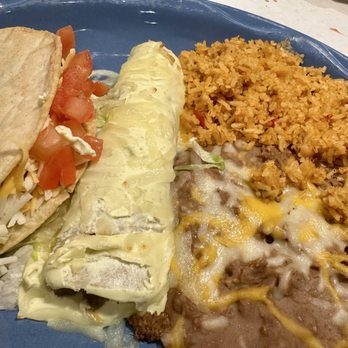 Macayo's Mexican Food - Crispy Shredded Beef Taco, Baja Ground Beef Enchilada, Refried Beans, Rice - Mexican Near Me - Queen Creek, Arizona Macayo's Mexican Food - Crispy Shredded Beef Taco, Baja Ground Beef Enchilada, Refried Beans, Rice - Mexican Near Me - Queen Creek, Arizona