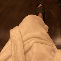 Zenbar Healing Studio - I looooove that they give you a robe and slippers and the slippers are so comfy!!