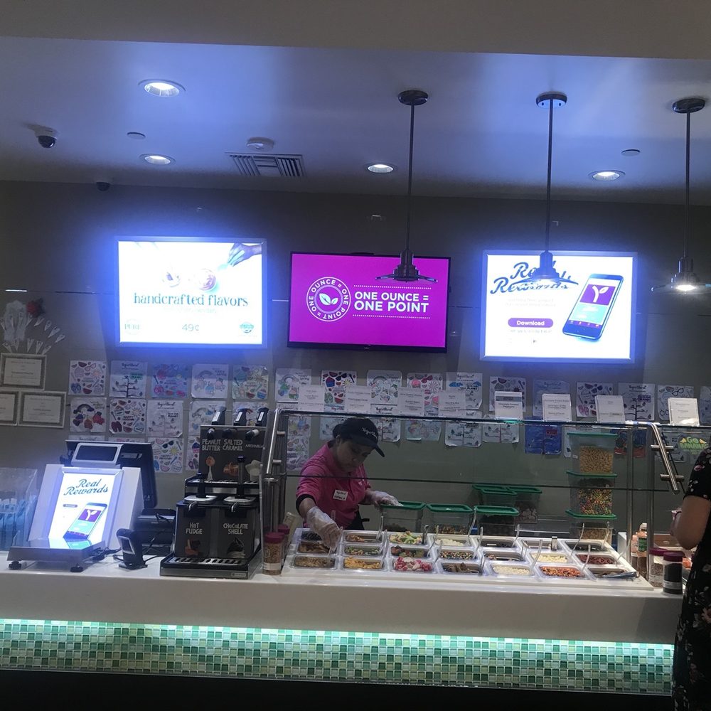 Yogurtland - Cashier & toppings - Ice Cream & Frozen Yogurt Near Me - Los Angeles, California