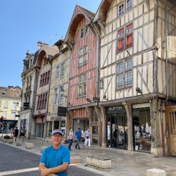 Troyes