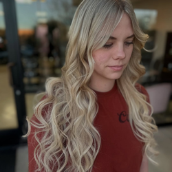 Belle Chic Salon - Blonde Highlights by Magaly