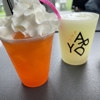 Covington Yard - Pointe-Sicle & Margarita Slushie - Beer Gardens Near Me - Covington, Kentucky