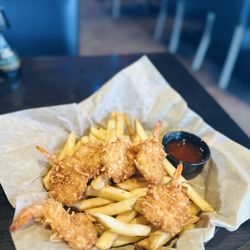 Zone 8 Sports Bar & Grill - Coconut Shrimp and French Fries