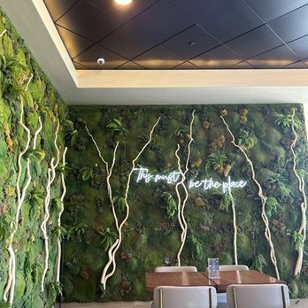 Naomi's Island Cafe - Caribbean Near Me - Las Vegas, Nevada