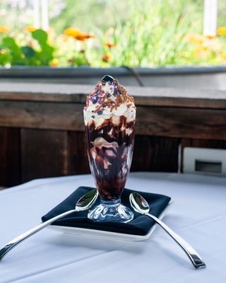 Eolus Bar & Dining by null