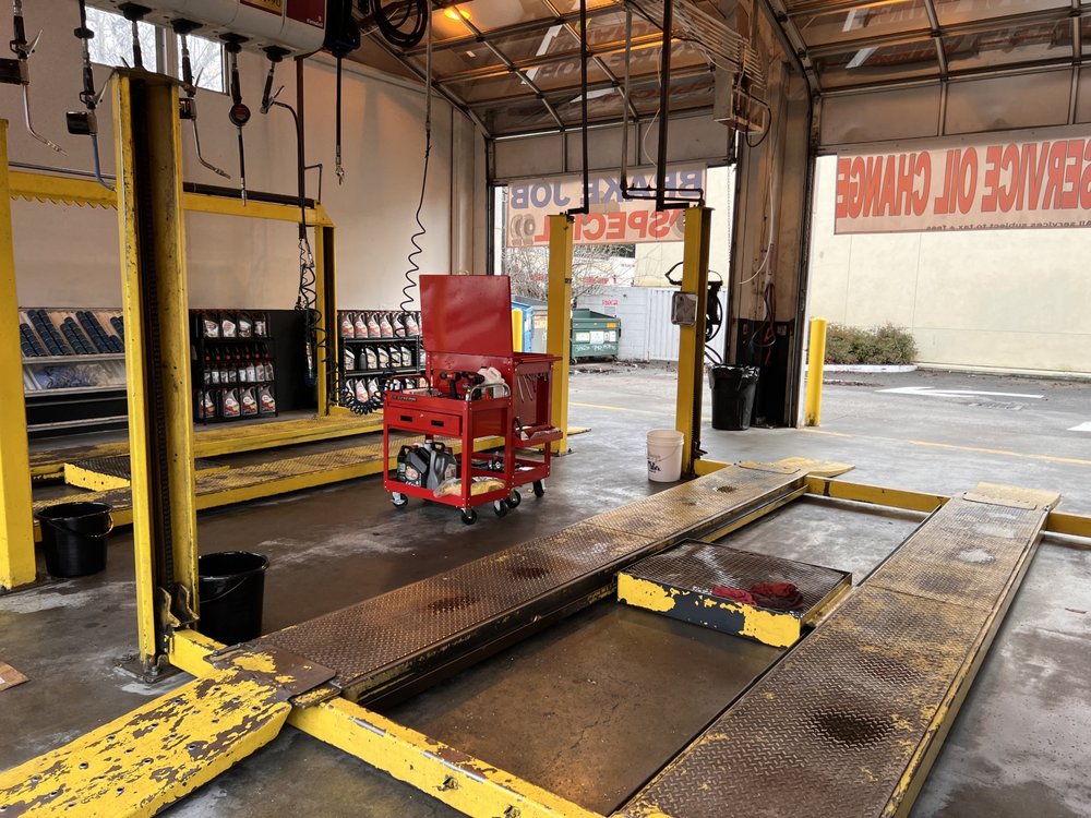 EXPRESS OIL CHANGER Updated September 2024 16 Photos 5308 Old