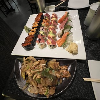 Michikusa - Salmon Roll, Uni, Mermaid Roll, Salmon Sashimi - Japanese Near Me - Lexington, Kentucky
