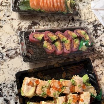 Hana Sushi - Salmon sashimi, Valentine Roll, Hana Roll no rice! - Sushi Bars Near Me - Jackson, Tennessee