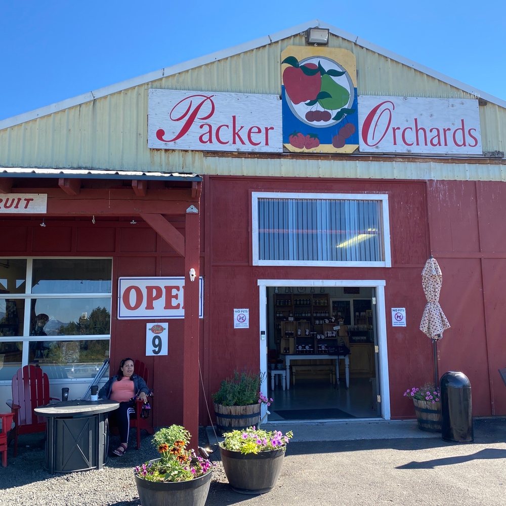 Packer Orchards & Bakery - Excellent empanadas! I got the peach and it was delightful! - Bakeries Near Me - Hood River, Oregon Packer Orchards & Bakery - Excellent empanadas! I got the peach and it was delightful! - Bakeries Near Me - Hood River, Oregon