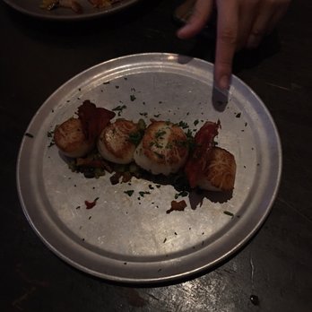 La Marcha Tapas Bar - Scallops (vieiras) - Spanish Near Me - Berkeley, California La Marcha Tapas Bar - Scallops (vieiras) - Spanish Near Me - Berkeley, California