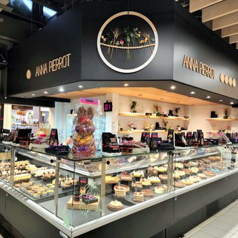 Anna Pierrot - Storefront - Chocolatiers & Shops Near Me - Quebec City, Quebec