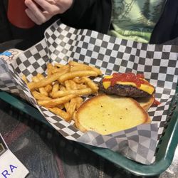Champs Sports Grill - Kids burger