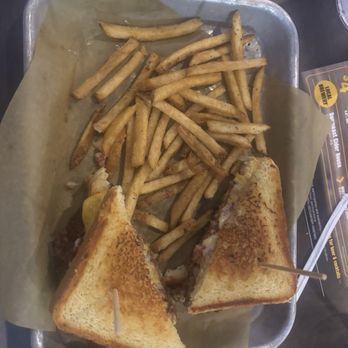 Buffalo Wild Wings - Sports Bars Near Me - Glen Mills, Pennsylvania