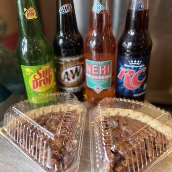 Martin's Bar-B-Que Joint - Vintage sodas & Nadine's Pécan Pie - Barbeque Near Me - Charleston, South Carolina Martin's Bar-B-Que Joint - Vintage sodas & Nadine's Pécan Pie - Barbeque Near Me - Charleston, South Carolina