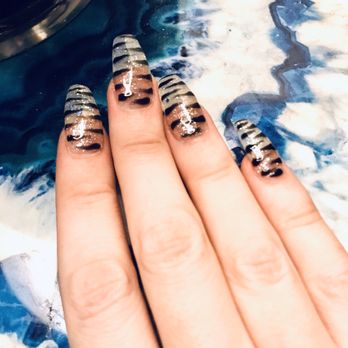 Lily's Nails - Nail Salons Near Me - Santa Monica, California