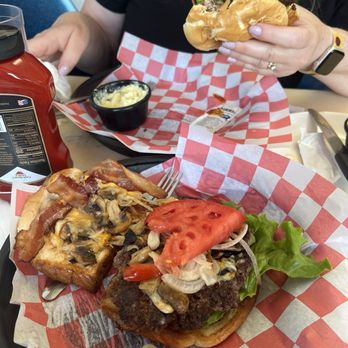 College Street Cafe - Cafes Near Me - Springfield, Missouri