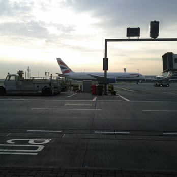 Heathrow Terminal 5 London Underground Station - Train Stations Near Me - Hounslow, XGL Heathrow Terminal 5 London Underground Station - Train Stations Near Me - Hounslow, XGL