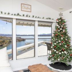 Inspiration Point Lakehouse - Christmas- Inspiration Point Lakehouse Unit #B43