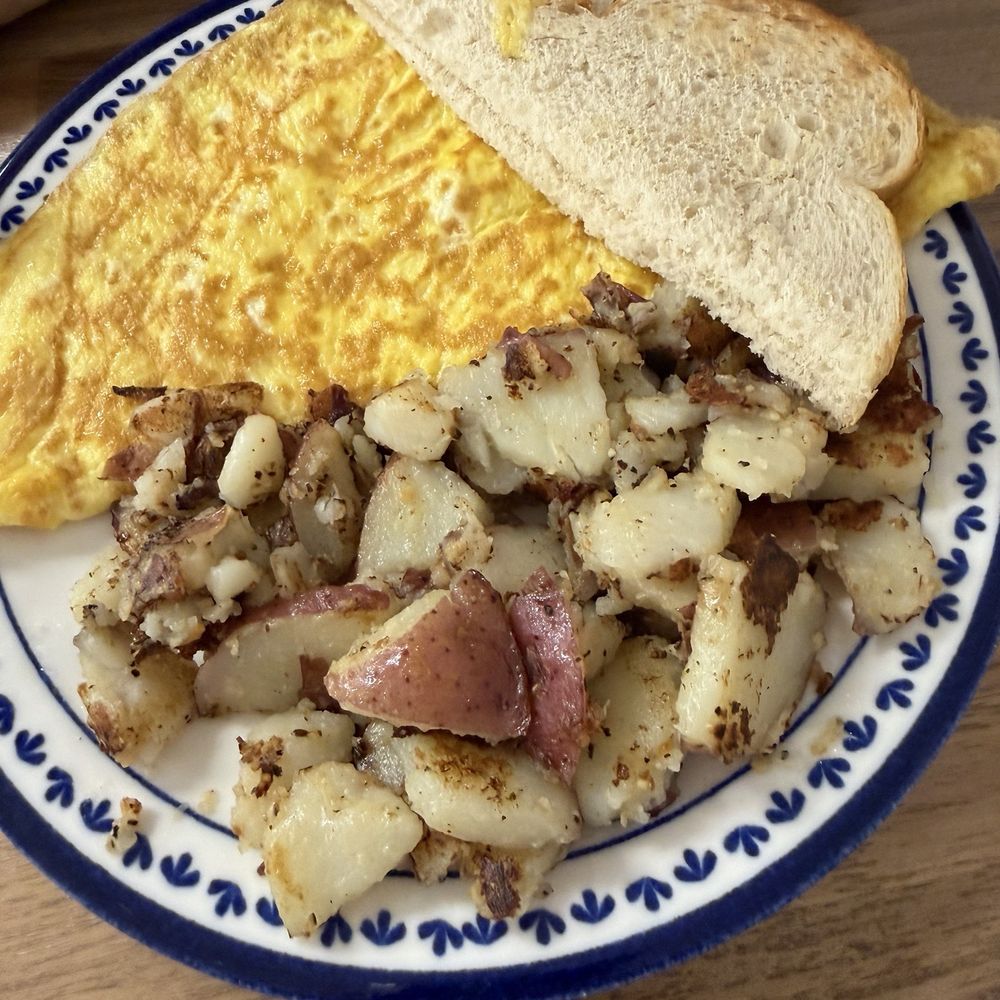 Kitchen Garden - Cheese Omelet - Breakfast & Brunch Near Me - State College, Pennsylvania Kitchen Garden - Cheese Omelet - Breakfast & Brunch Near Me - State College, Pennsylvania