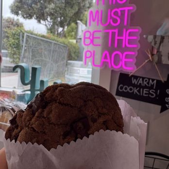 Fish Wife Sweets - Desserts Near Me - Half Moon Bay, California