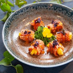 Yuzu Sushi Japanese Cuisine - Shichimi Salmon App