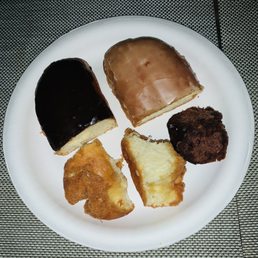 Clockwise: Chocolate bar, Maple bar, Devil's food cake, Buttermilk (two chunks at the bottom) Clockwise: Chocolate bar, Maple bar, Devil's food cake, Buttermilk (two chunks at the bottom)