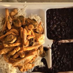 Da Brazilian Braddahs - Chicken stroganoff was super tasty.  As are those extra black beans